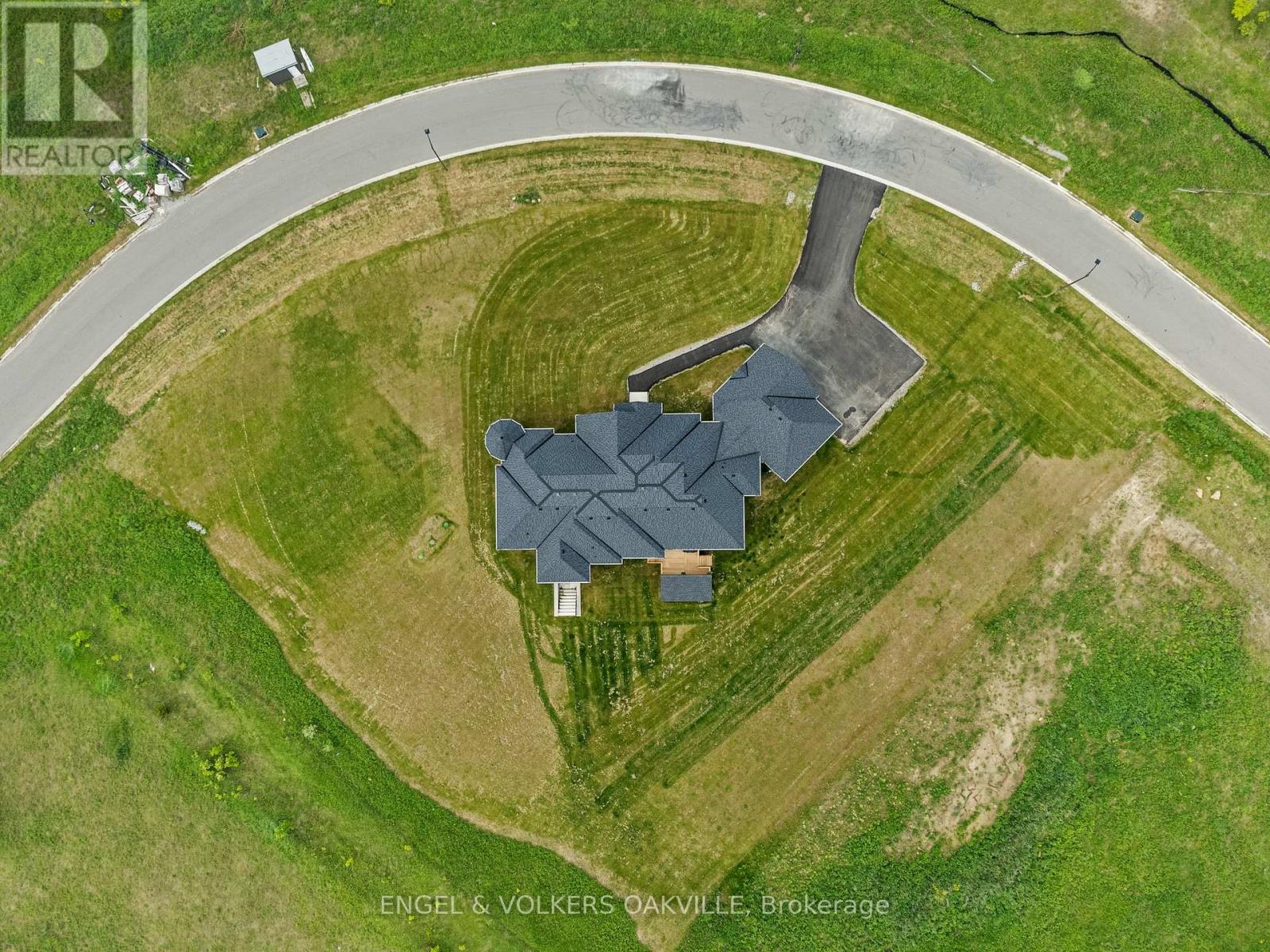 91 Logan Road, Caledon, Ontario  L7E 4L5 - Photo 46 - W12436719