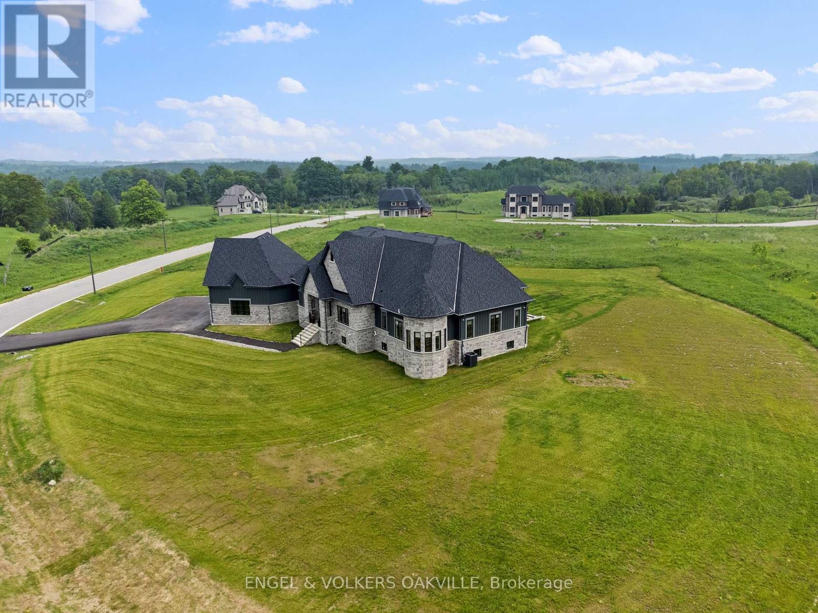91 Logan Road, Caledon, Ontario  L7E 4L5 - Photo 47 - W12436719