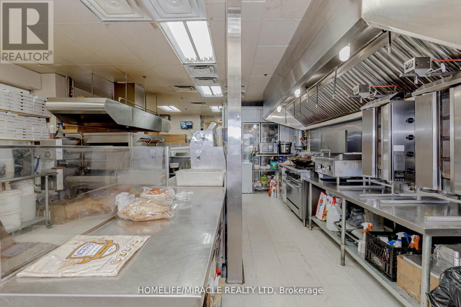 23 - 128 Queen Street S, Mississauga, Ontario  L5M 1K8 - Photo 25 - W12436736