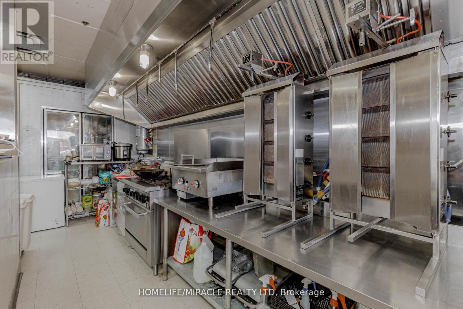 23 - 128 Queen Street S, Mississauga, Ontario  L5M 1K8 - Photo 26 - W12436736