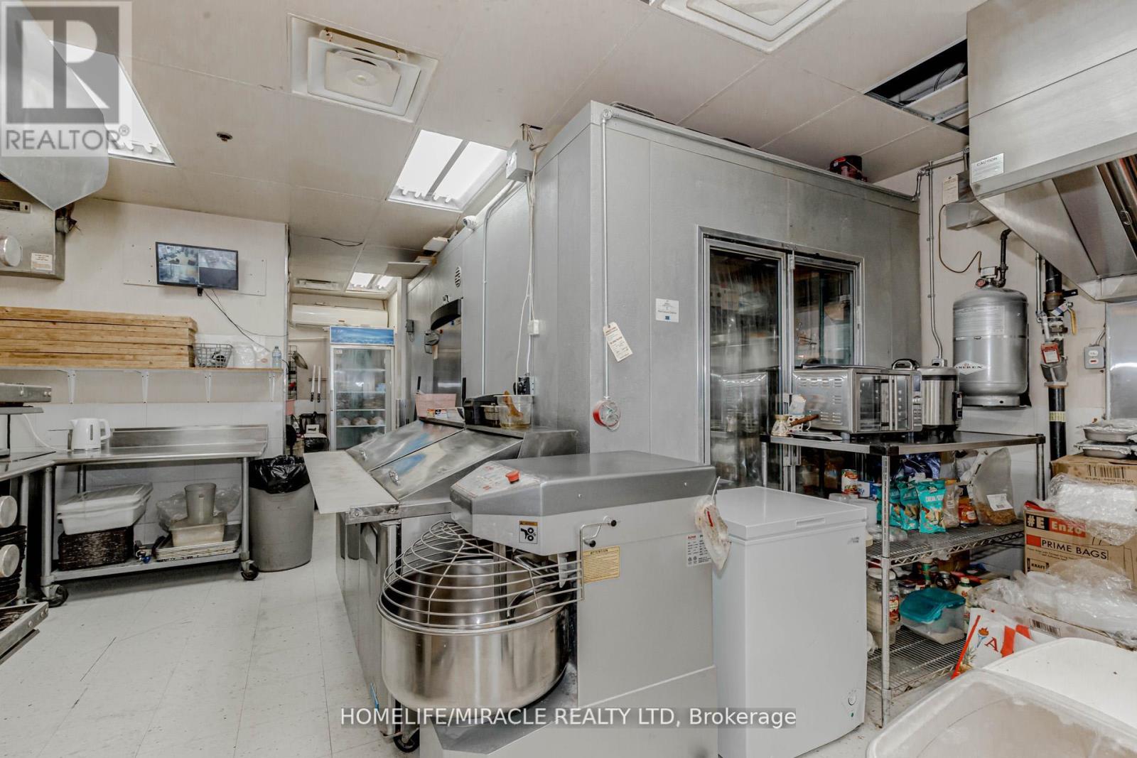 23 - 128 Queen Street S, Mississauga, Ontario  L5M 1K8 - Photo 32 - W12436736