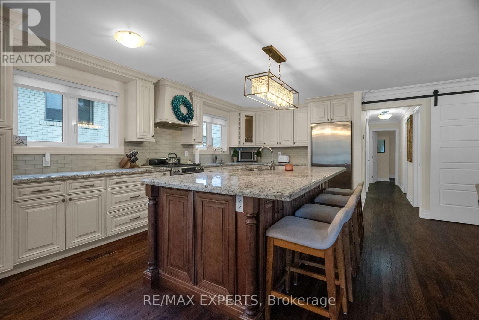 173 Kingsview Drive, Caledon, Ontario  L7E 3W8 - Photo 14 - W12436743