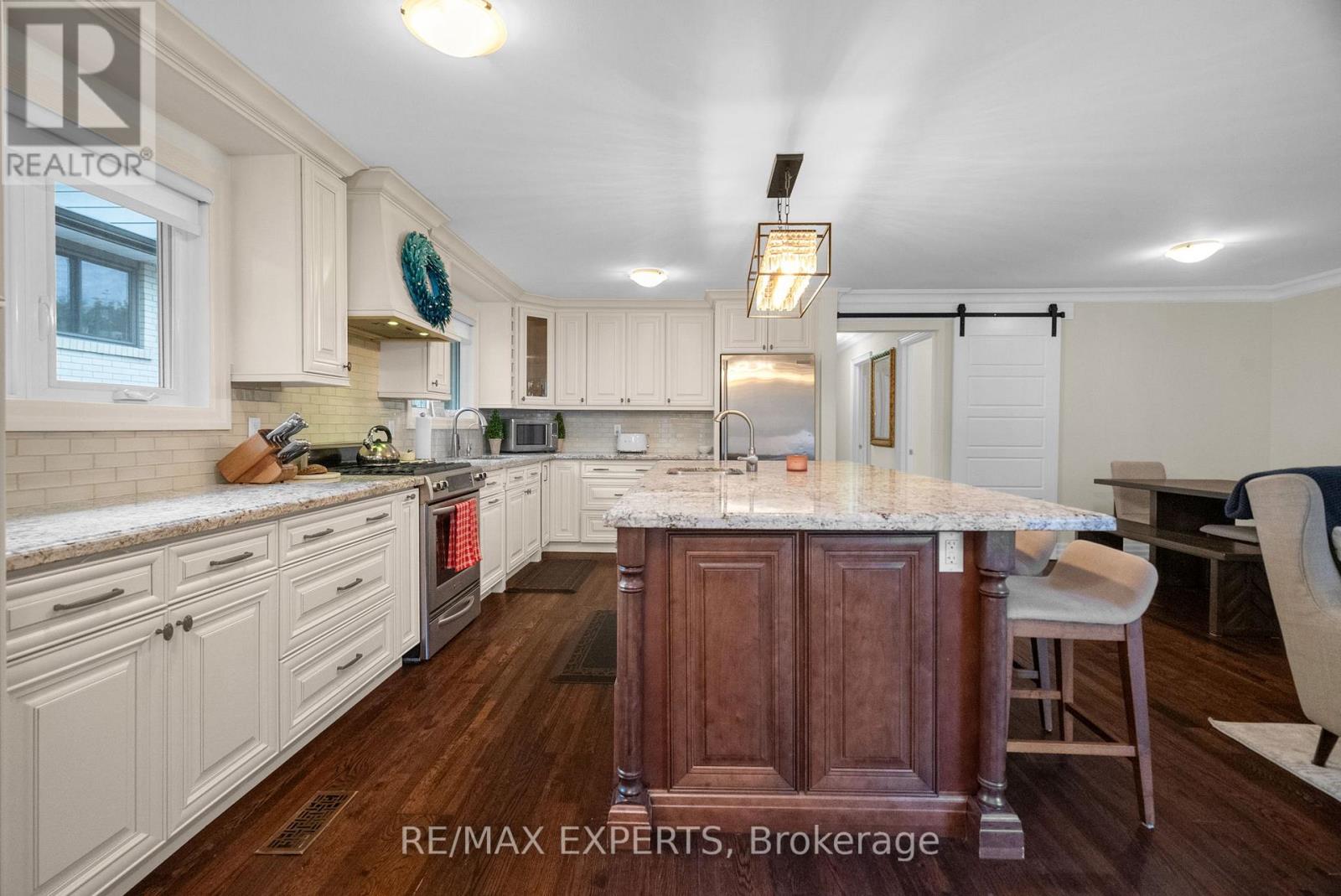 173 Kingsview Drive, Caledon, Ontario  L7E 3W8 - Photo 6 - W12436743
