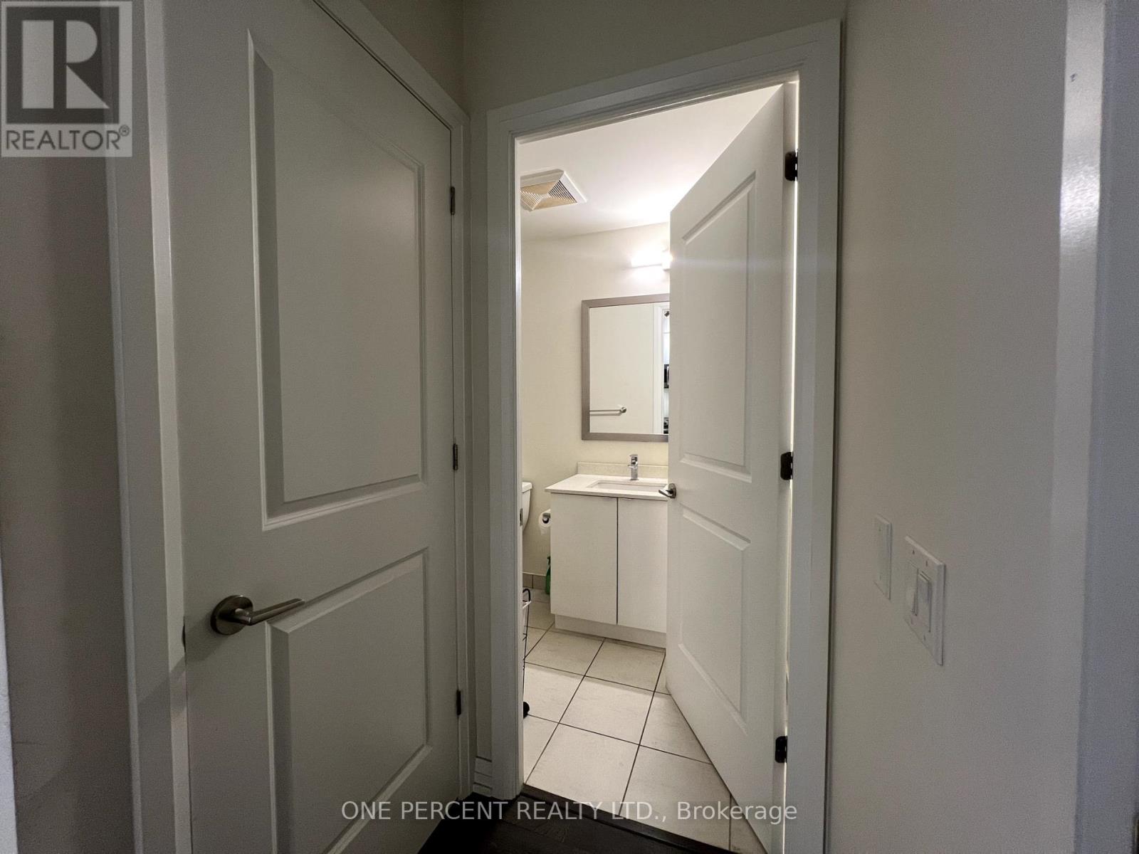 819 - 50 Thomas Riley Road, Toronto, Ontario  M9B 0C1 - Photo 10 - W12436803