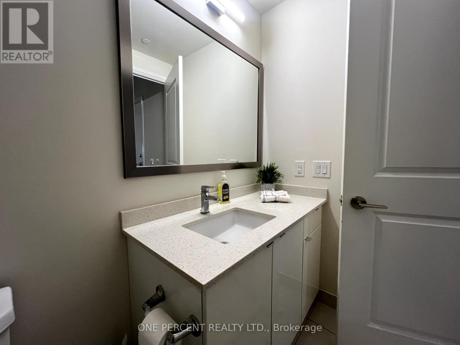 819 - 50 Thomas Riley Road, Toronto, Ontario  M9B 0C1 - Photo 13 - W12436803
