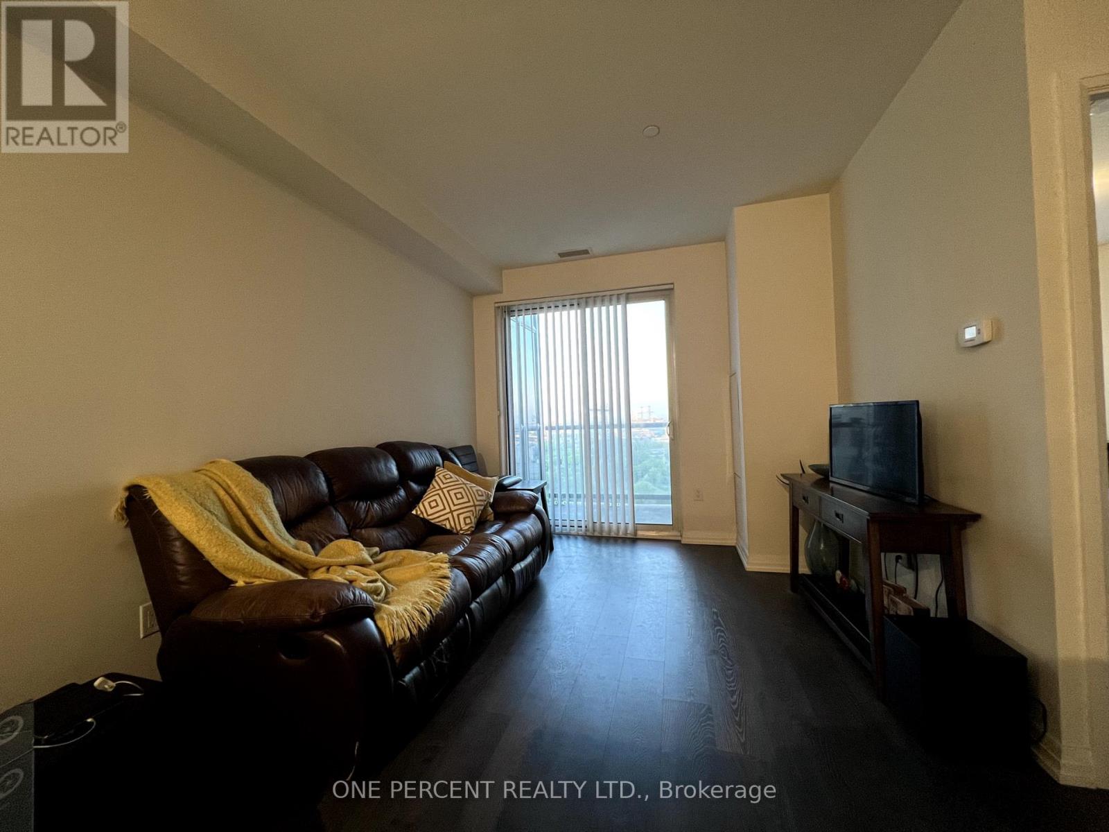 819 - 50 Thomas Riley Road, Toronto, Ontario  M9B 0C1 - Photo 4 - W12436803