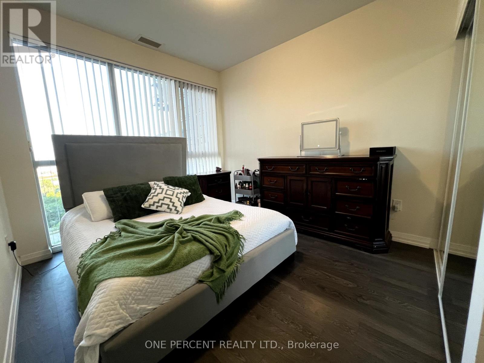 819 - 50 Thomas Riley Road, Toronto, Ontario  M9B 0C1 - Photo 8 - W12436803