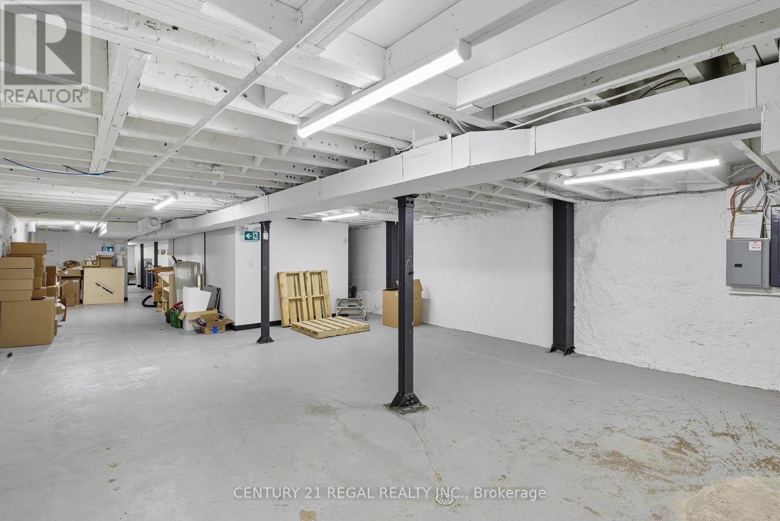1700 St Clair Avenue W, Toronto, Ontario  M6N 1J1 - Photo 18 - W12436807