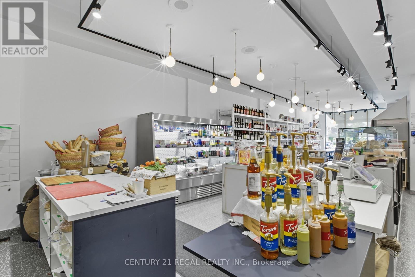 1700 St Clair Avenue W, Toronto, Ontario  M6N 1J1 - Photo 7 - W12436807