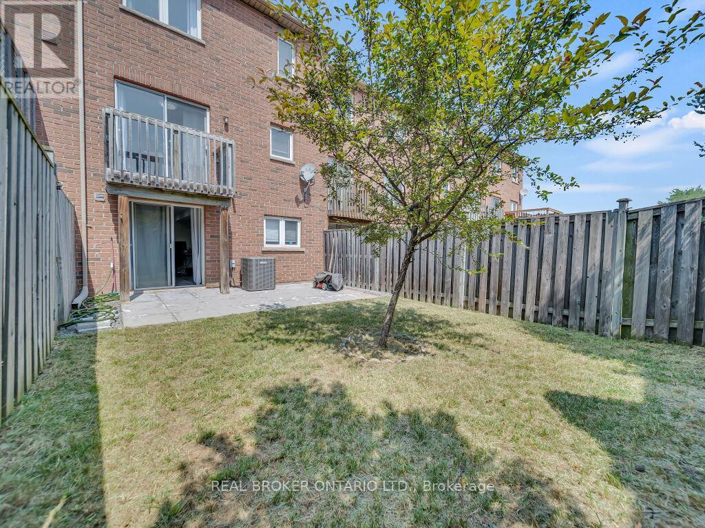 332 Riverstone Drive, Oakville, Ontario  L6H 7M3 - Photo 37 - W12436809