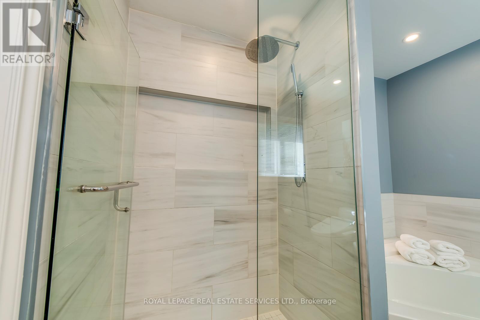 1460 Caulder Drive, Oakville, Ontario  L6J 5S9 - Photo 33 - W12436812