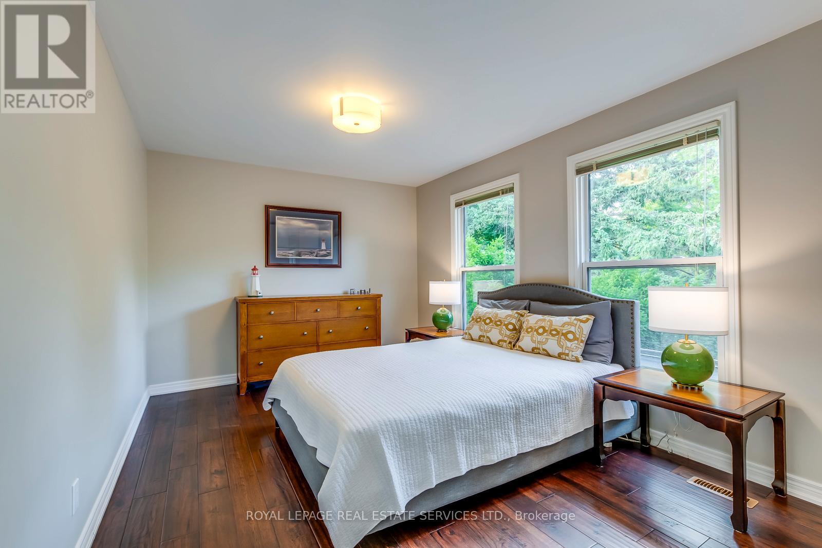 1460 Caulder Drive, Oakville, Ontario  L6J 5S9 - Photo 37 - W12436812