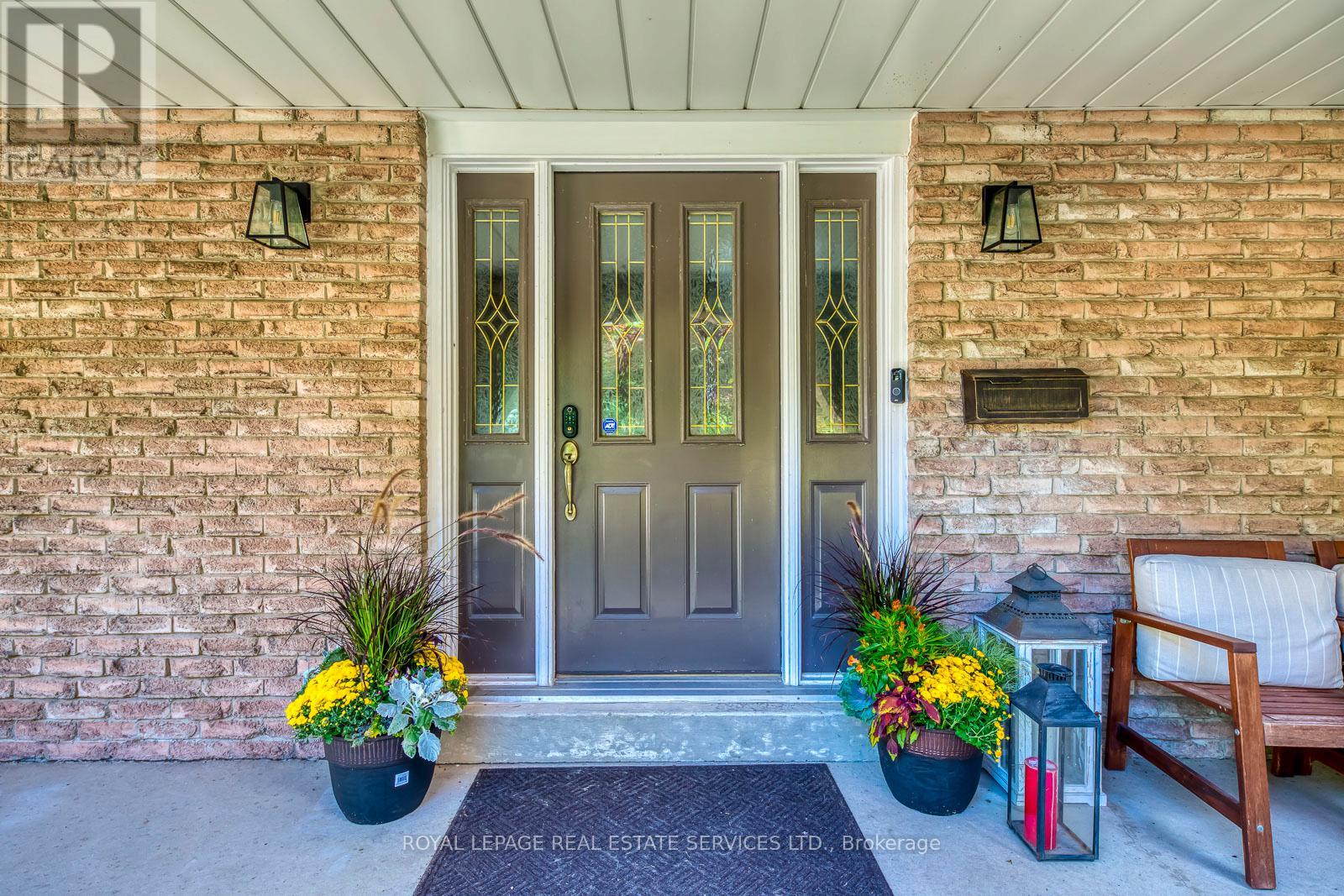 1460 Caulder Drive, Oakville, Ontario  L6J 5S9 - Photo 8 - W12436812