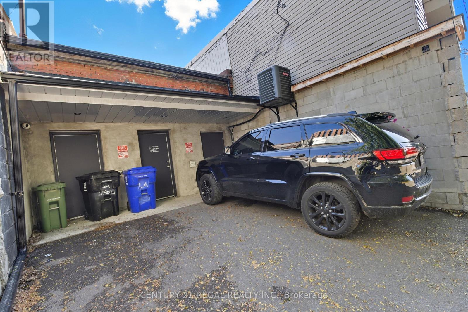 1700 St Clair Avenue W, Toronto, Ontario  M6N 1J1 - Photo 18 - W12436831
