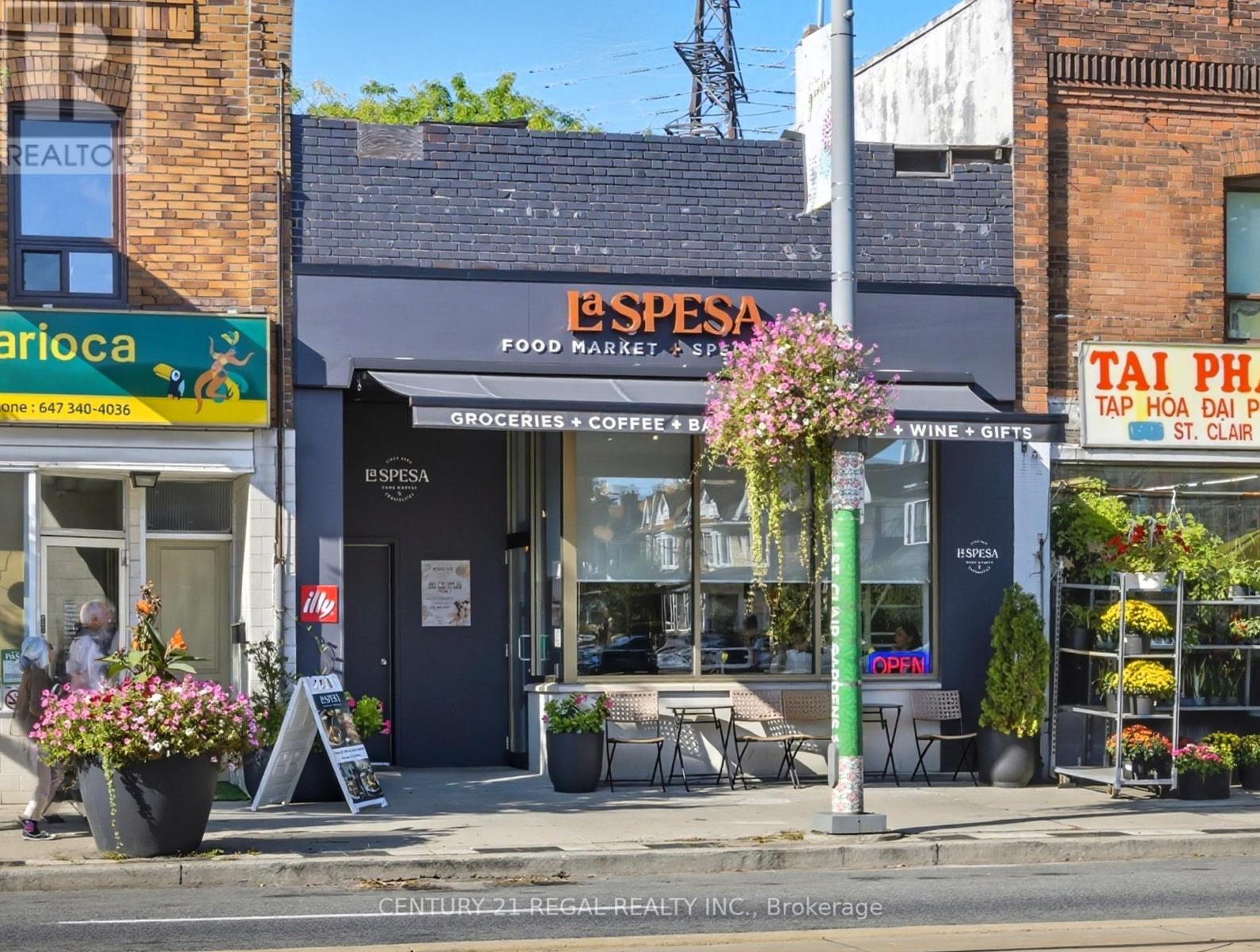 1700 St Clair Avenue W, Toronto, Ontario  M6N 1J1 - Photo 2 - W12436831
