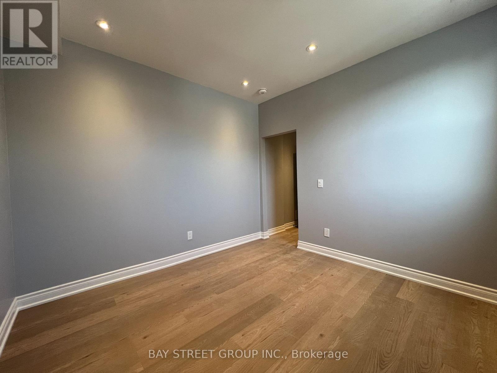 202 - 2386 Lake Shore Boulevard W, Toronto, Ontario  M8V 1C3 - Photo 6 - W12436843