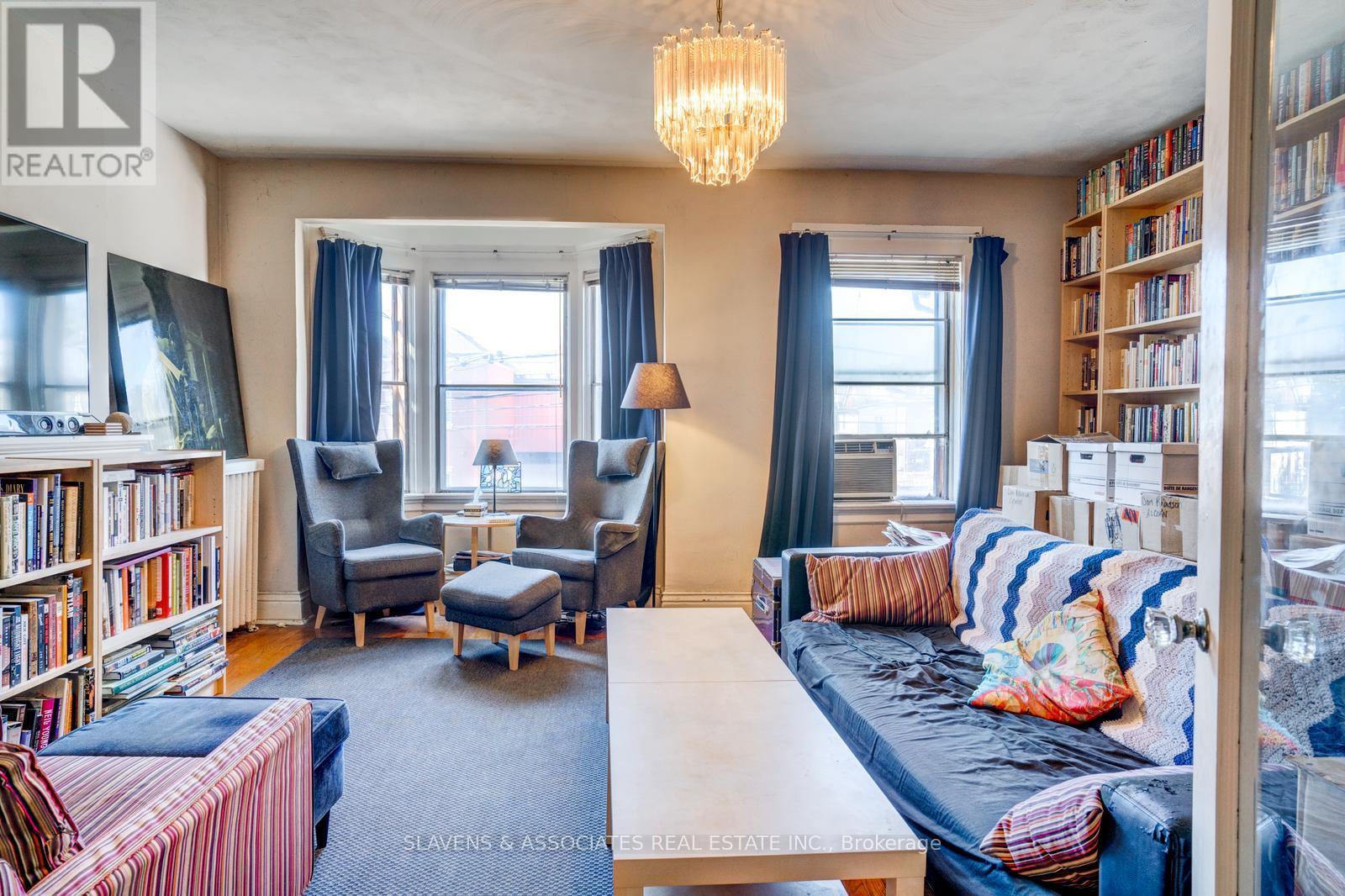 165 Roncesvalles Avenue, Toronto, Ontario  M6R 2L3 - Photo 16 - W12436857
