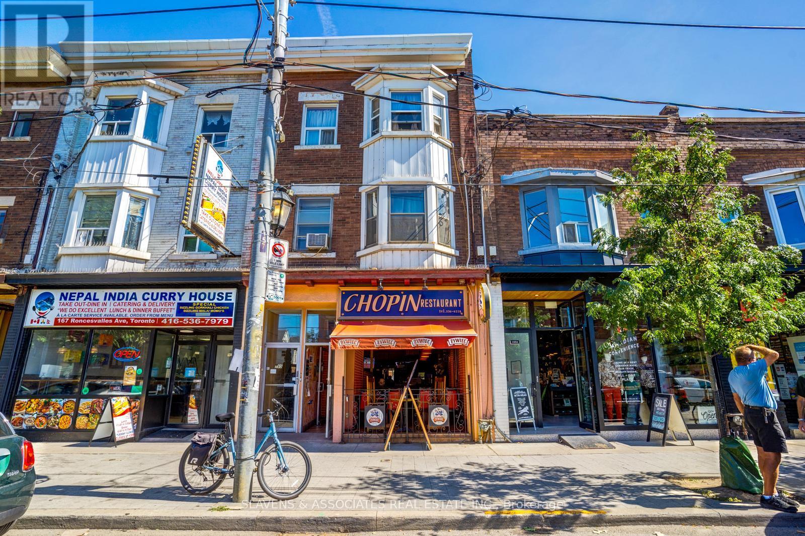 165 Roncesvalles Avenue, Toronto, Ontario  M6R 2L3 - Photo 3 - W12436857