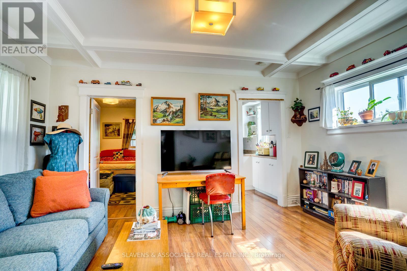 165 Roncesvalles Avenue, Toronto, Ontario  M6R 2L3 - Photo 33 - W12436857