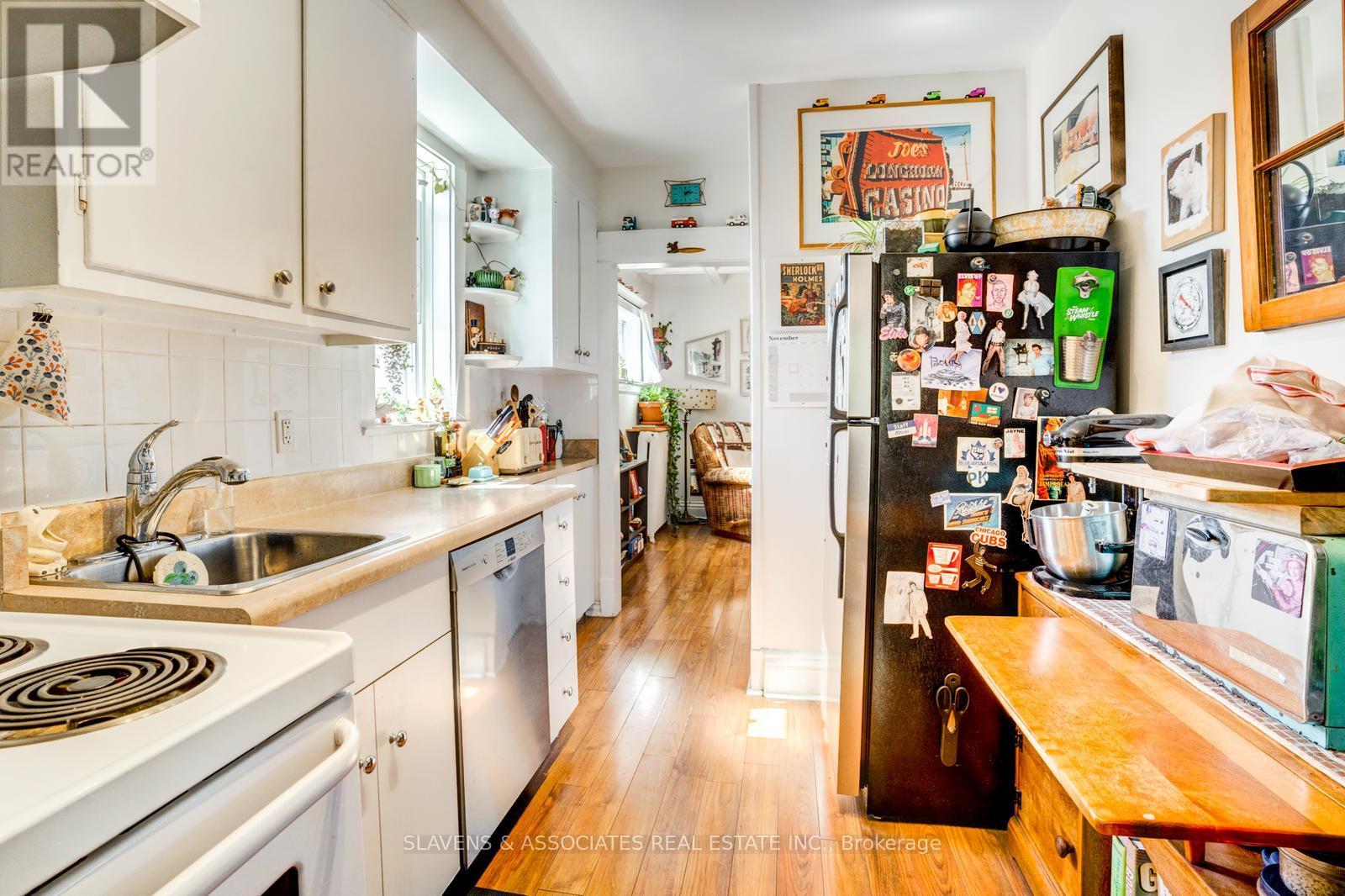 165 Roncesvalles Avenue, Toronto, Ontario  M6R 2L3 - Photo 36 - W12436857
