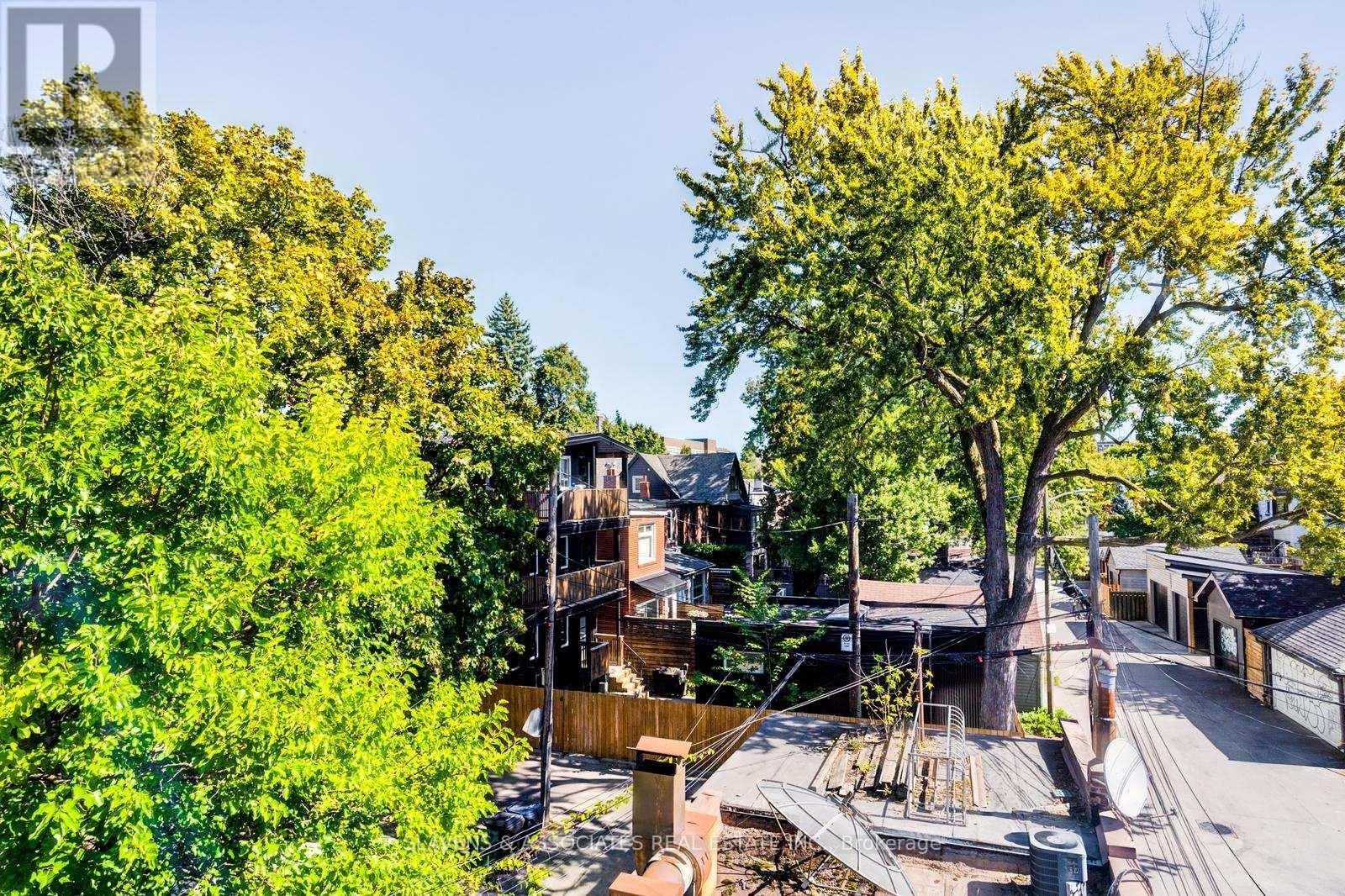 165 Roncesvalles Avenue, Toronto, Ontario  M6R 2L3 - Photo 39 - W12436857