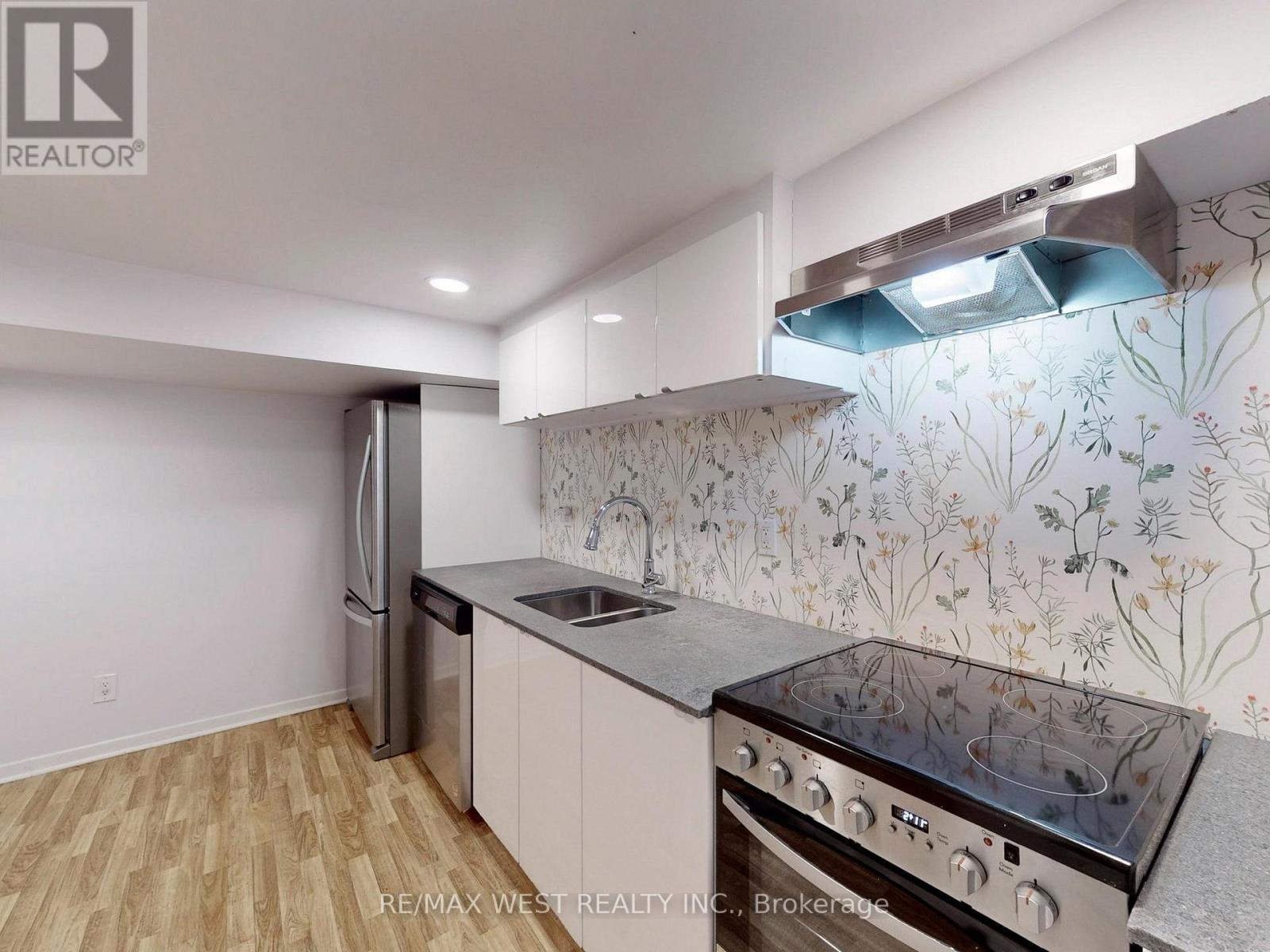206 Howard Park Avenue, Toronto, Ontario  M6R 1W1 - Photo 25 - W12436860