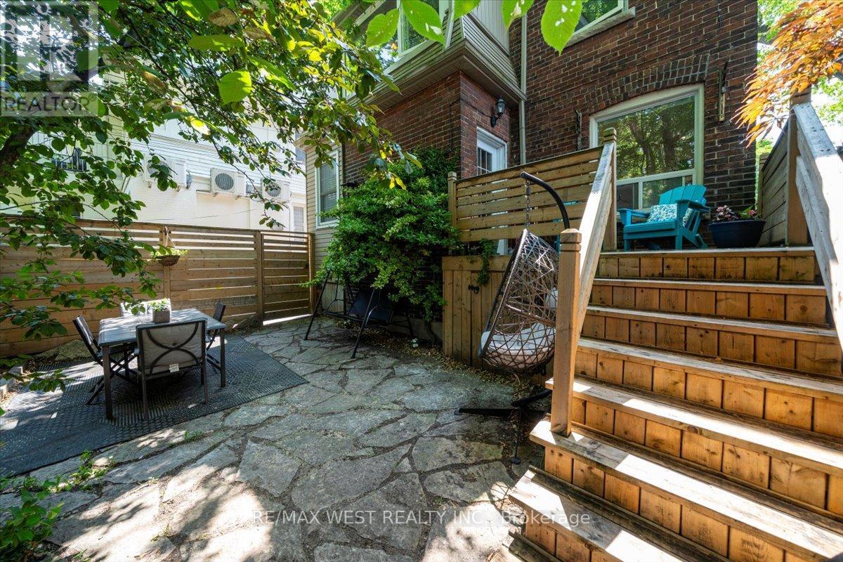 206 Howard Park Avenue, Toronto, Ontario  M6R 1W1 - Photo 33 - W12436860