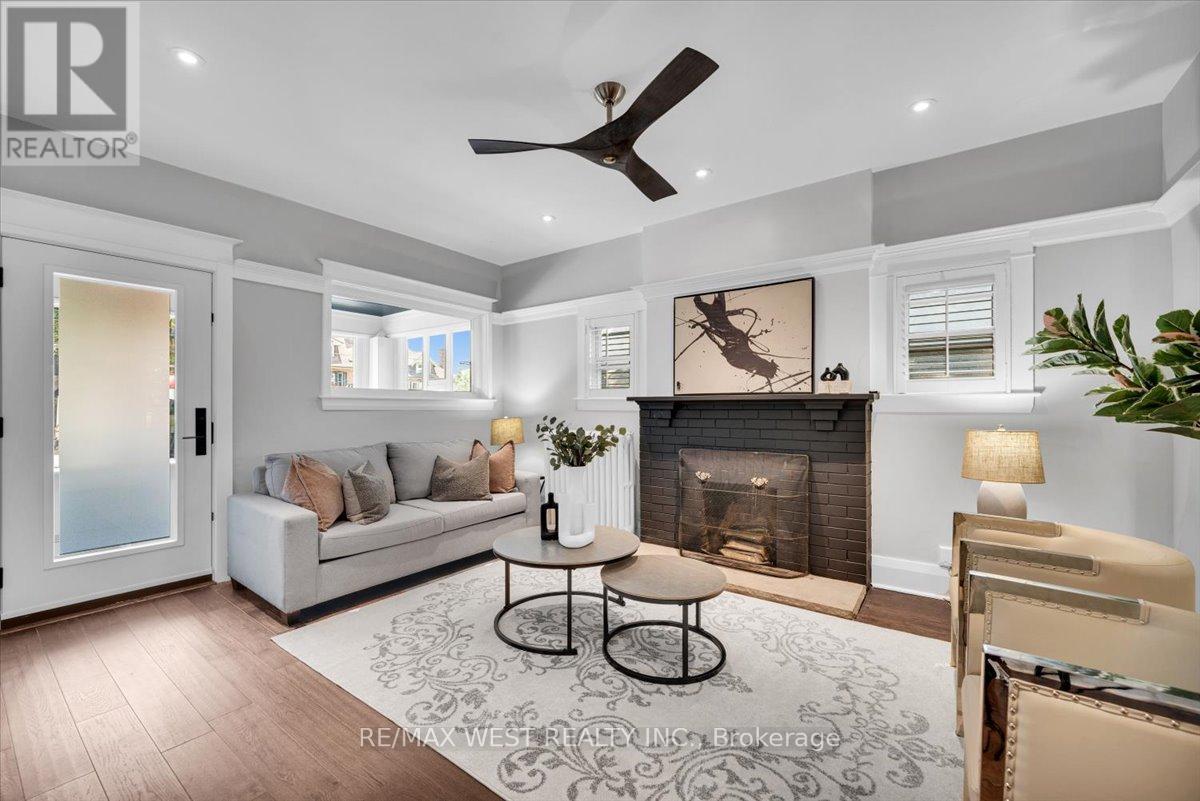206 Howard Park Avenue, Toronto, Ontario  M6R 1W1 - Photo 4 - W12436860