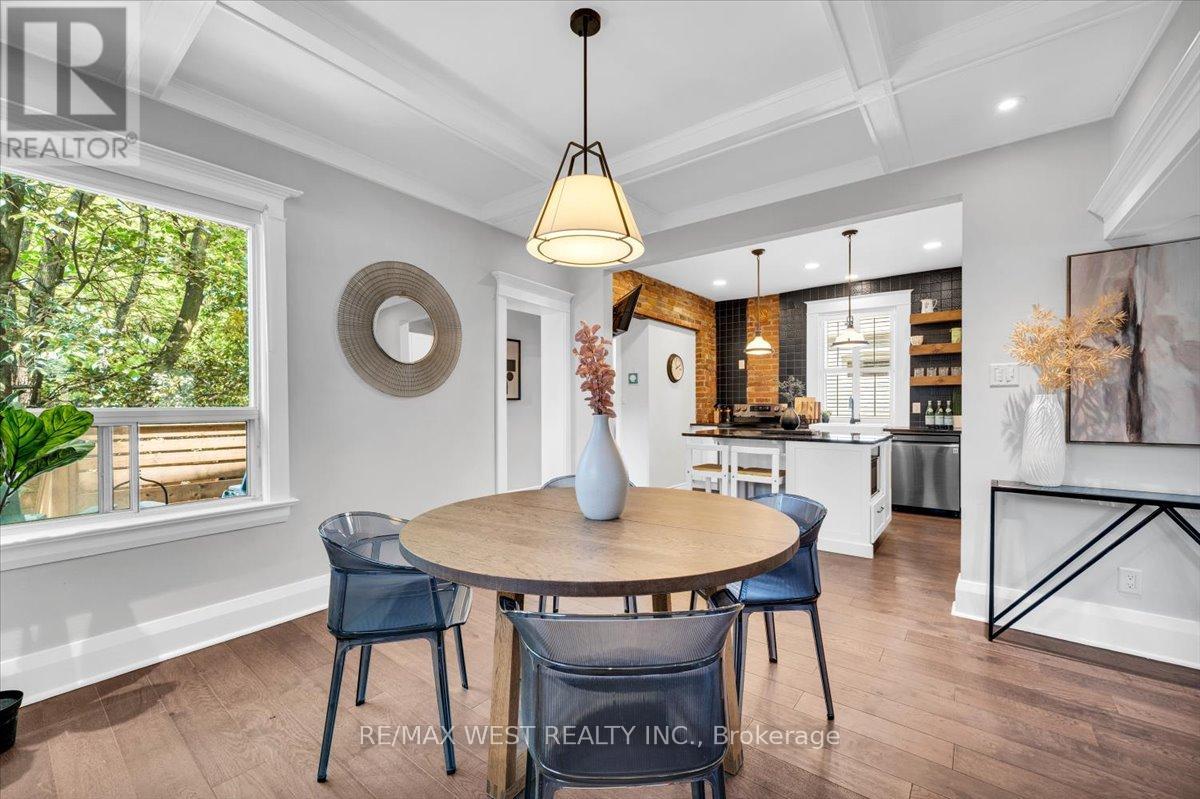 206 Howard Park Avenue, Toronto, Ontario  M6R 1W1 - Photo 6 - W12436860