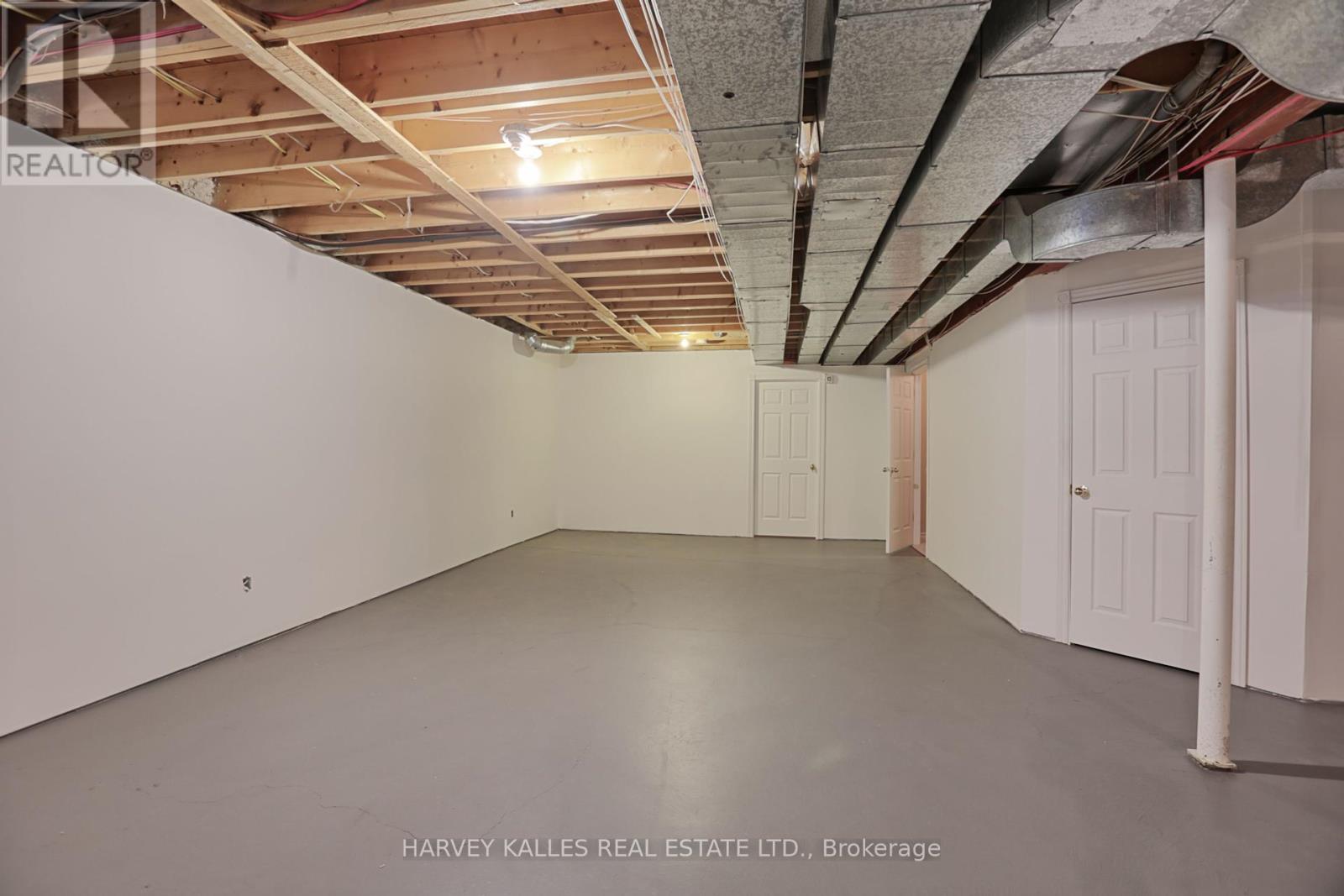 5108 Forest Hill Drive, Mississauga, Ontario  L5M 5A3 - Photo 28 - W12436866