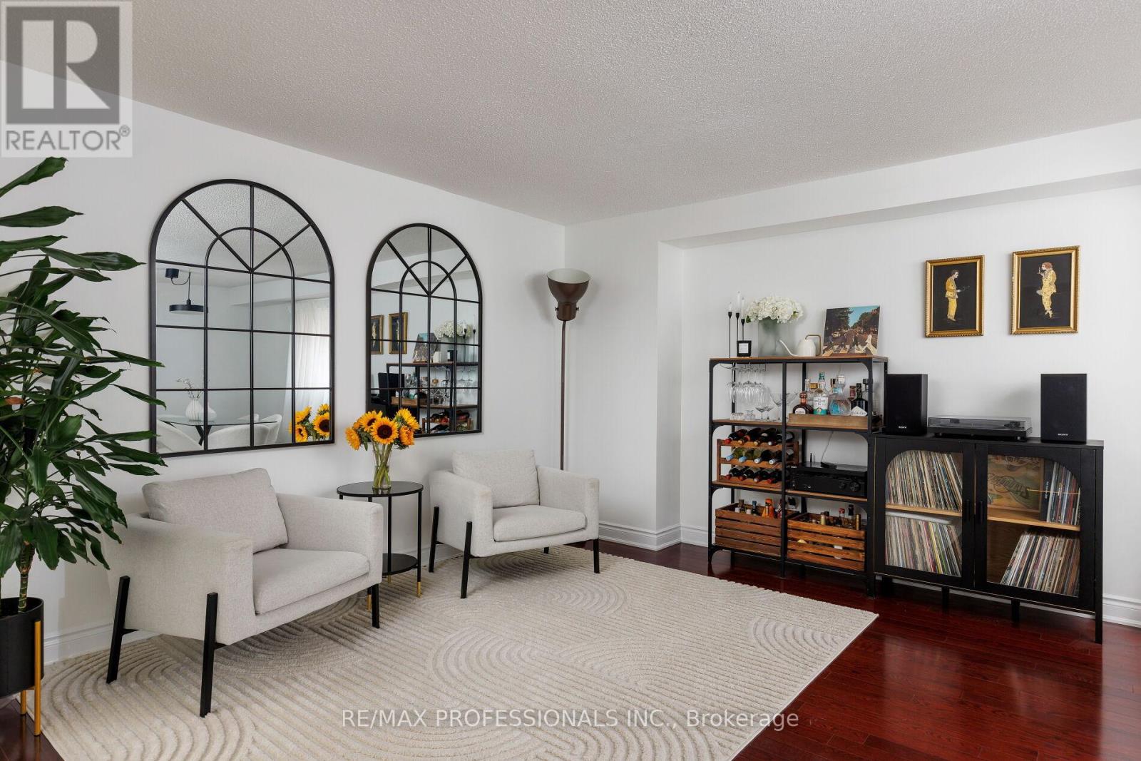 6433 Longspur Road, Mississauga, Ontario  L5N 6E4 - Photo 4 - W12436887