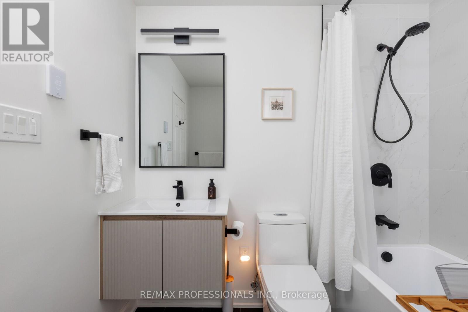6433 Longspur Road, Mississauga, Ontario  L5N 6E4 - Photo 41 - W12436887