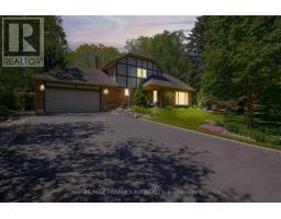 44 CAIRNMORE COURT, Brampton, Ontario