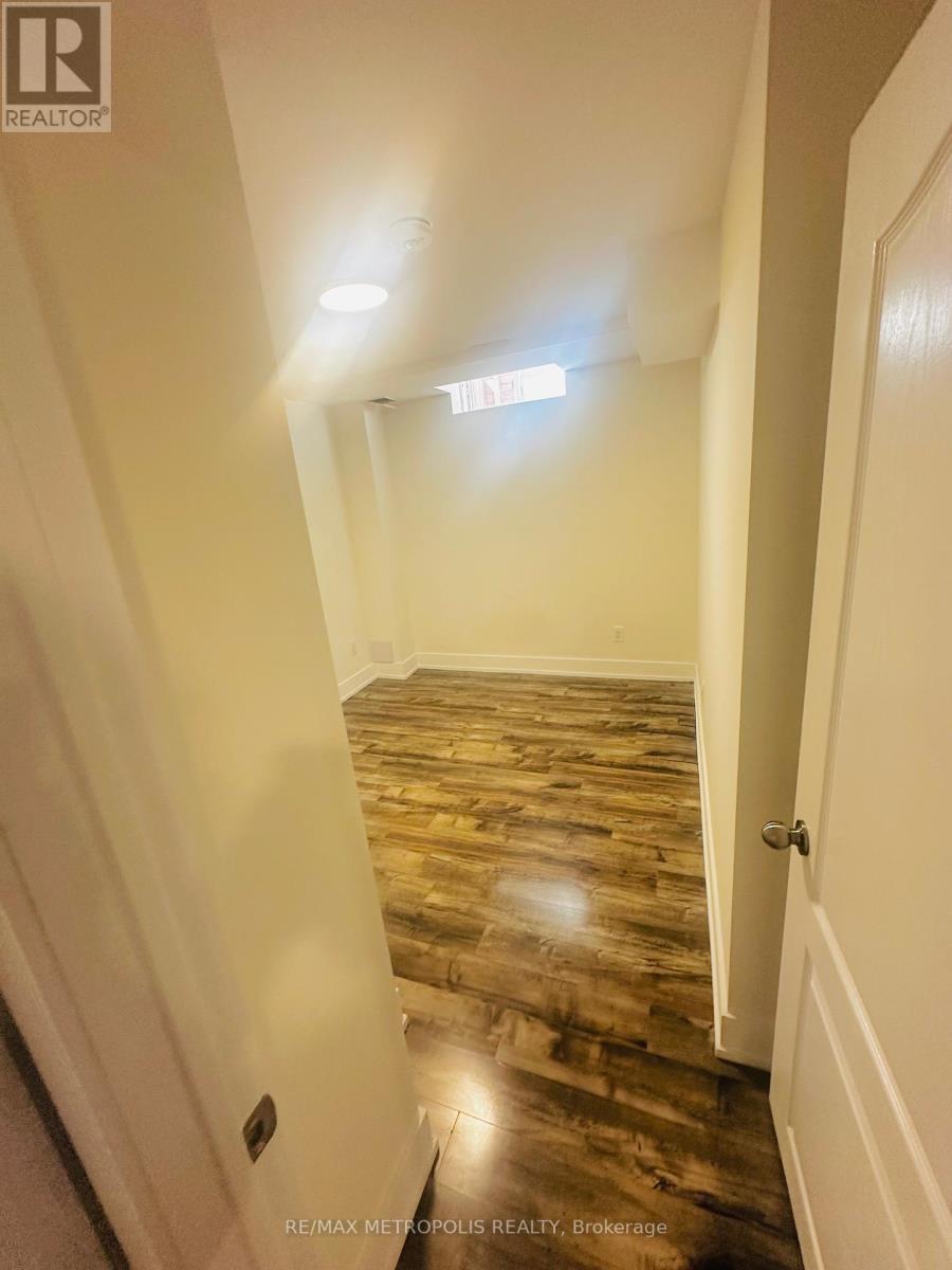 Bsmt - 15 Dalecrest Road, Brampton, Ontario  L6X 5N3 - Photo 10 - W12436904