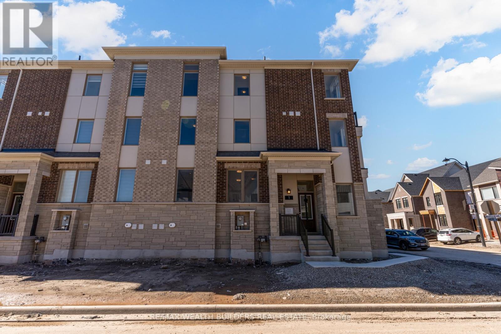 1 KINGS HILL DRIVE, Brampton, Ontario