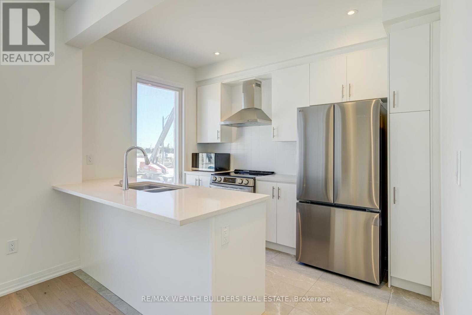 1 Kings Hill Drive, Brampton, Ontario  L7A 0B8 - Photo 10 - W12436935