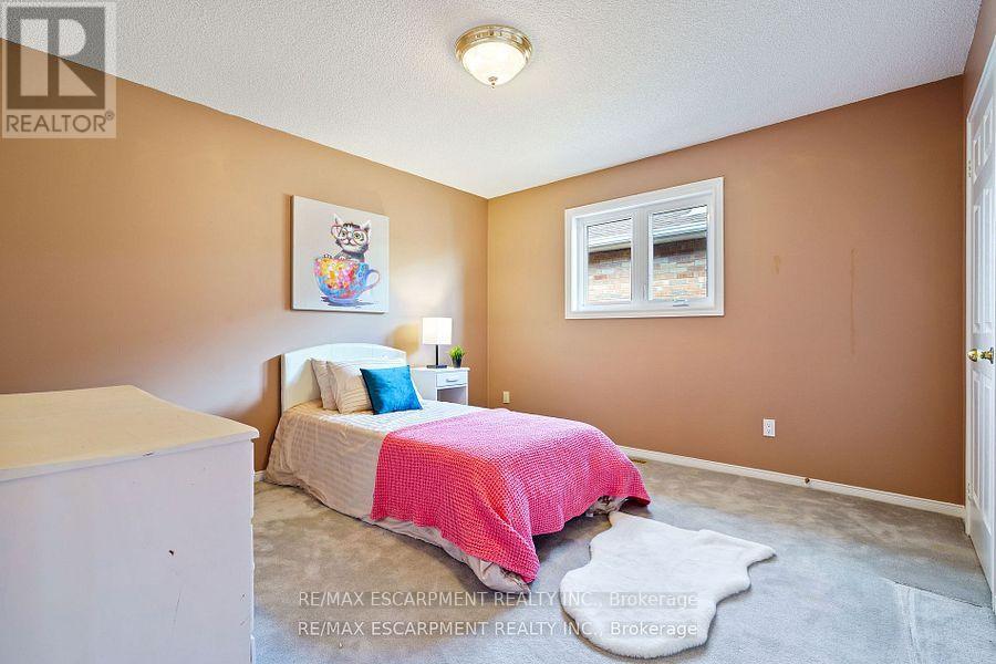 6451 Alderwood Trail, Mississauga, Ontario  L5N 6W8 - Photo 34 - W12436936