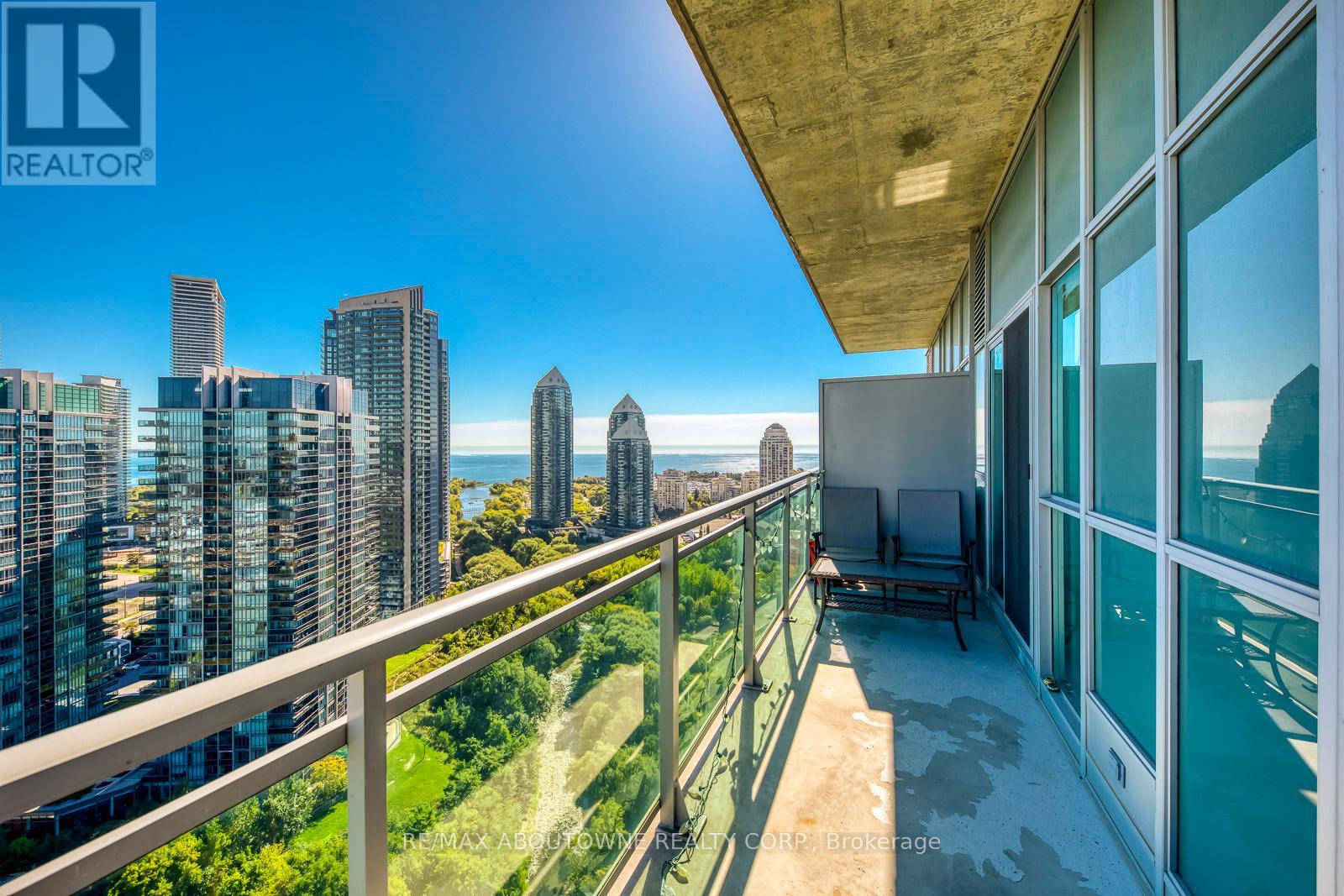 2524 - 165 Legion Road N, Toronto (Mimico), Ontario  M8Y 0B3 - Photo 21 - W12436942