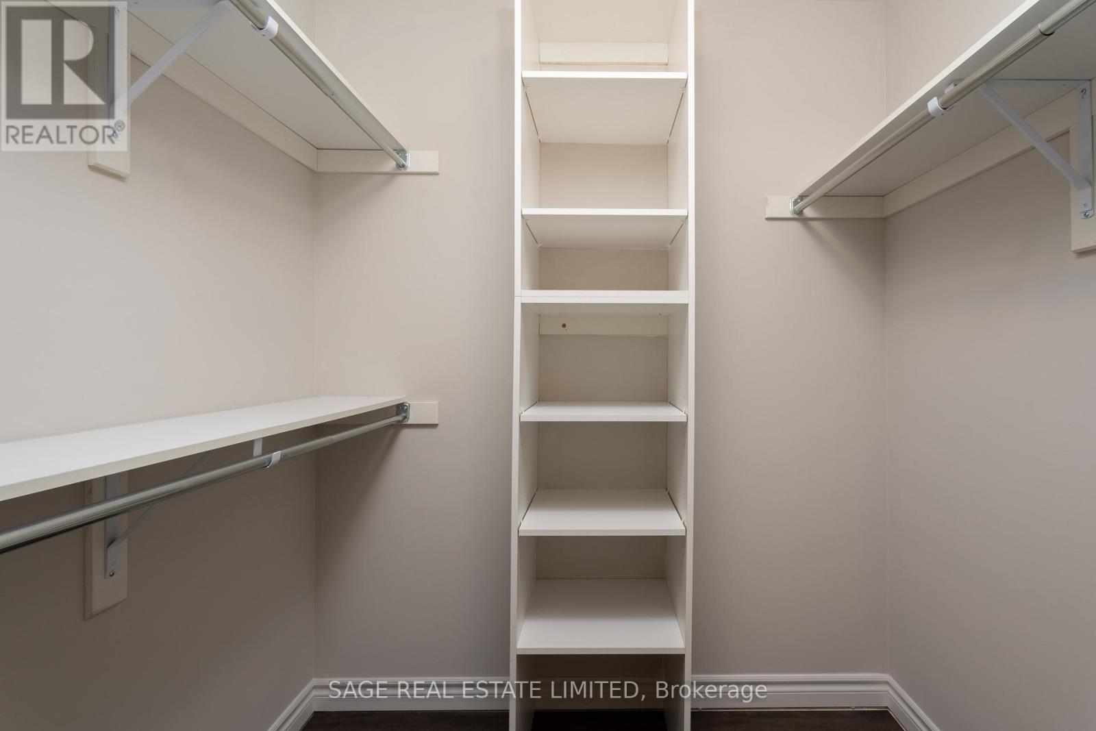 5 - 140 Long Branch Avenue, Toronto, Ontario  M8W 0B1 - Photo 10 - W12436949
