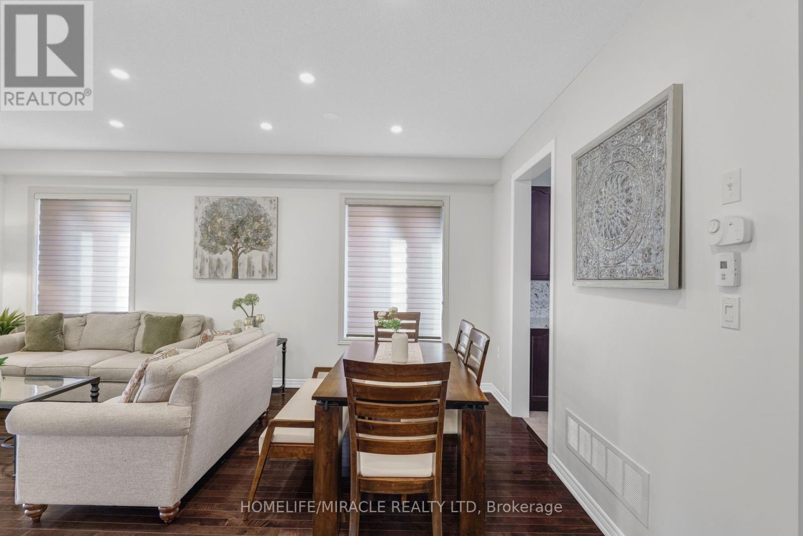 26 Fitzgibson Street, Brampton, Ontario  L6Y 0H8 - Photo 10 - W12436957