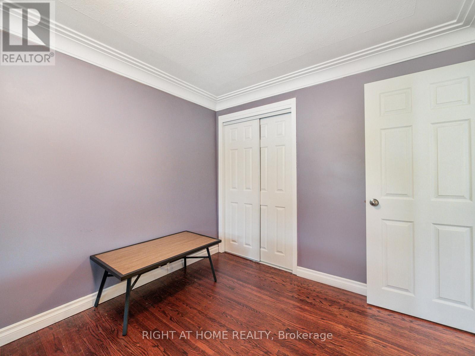5509 Hixon Avenue, Burlington, Ontario  L7L 3S1 - Photo 13 - W12436964
