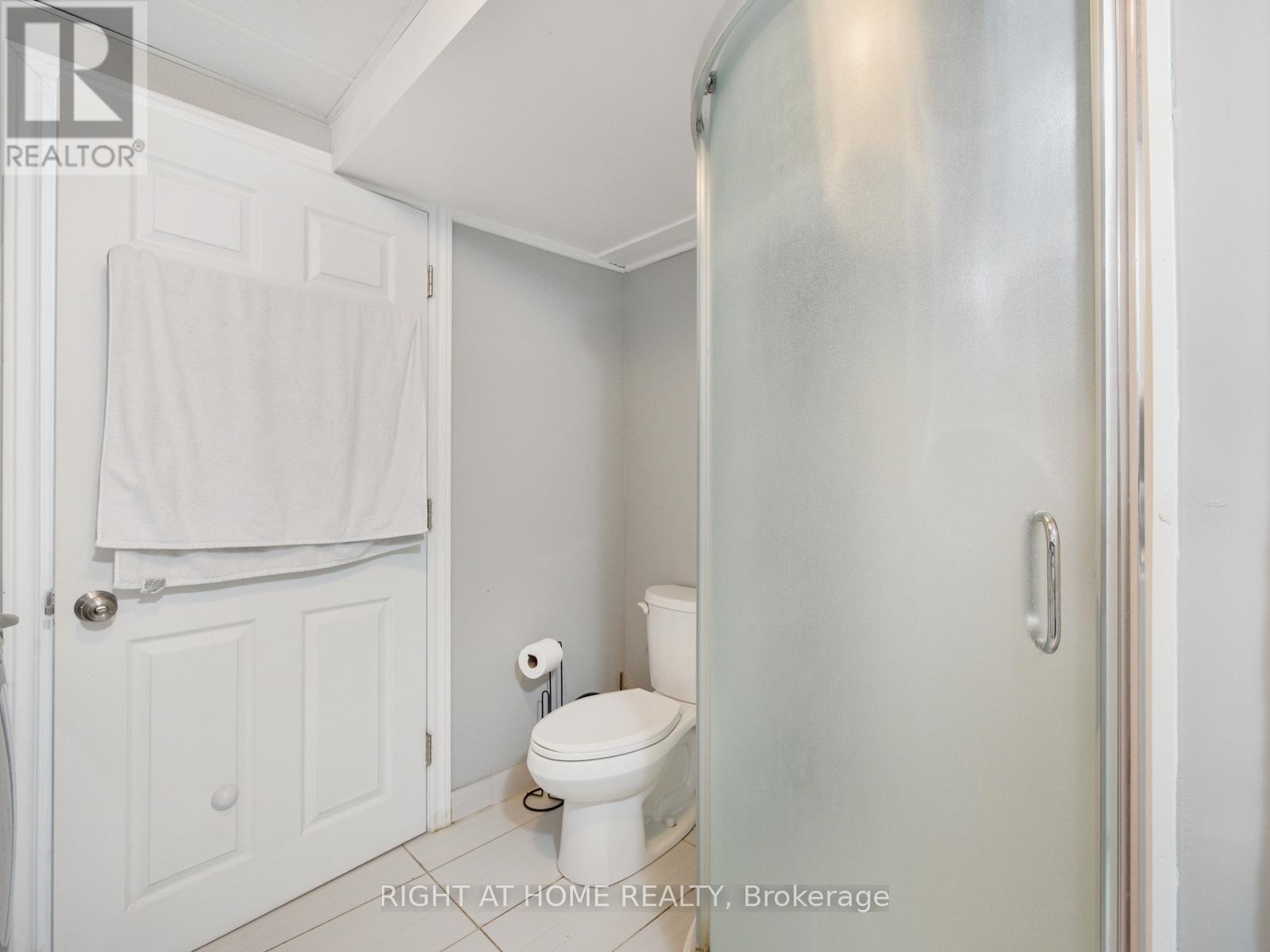 5509 Hixon Avenue, Burlington, Ontario  L7L 3S1 - Photo 17 - W12436964