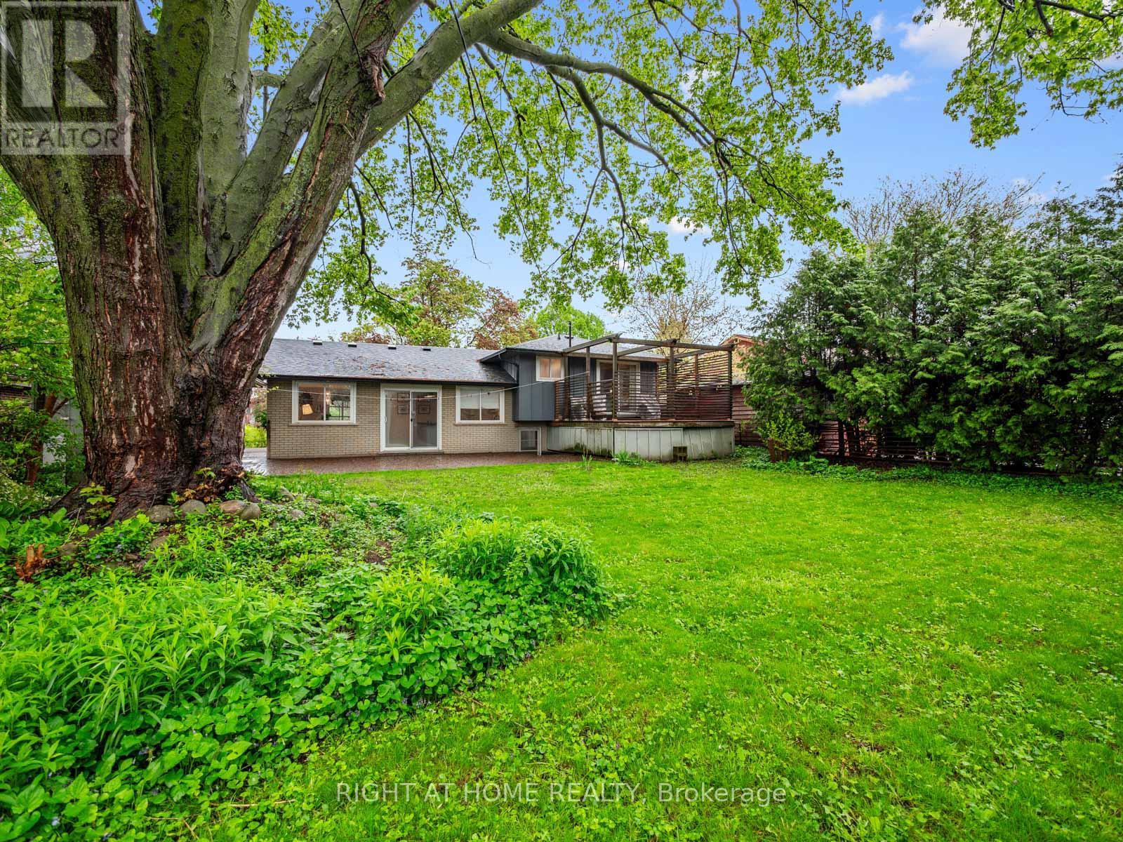 5509 Hixon Avenue, Burlington, Ontario  L7L 3S1 - Photo 22 - W12436964