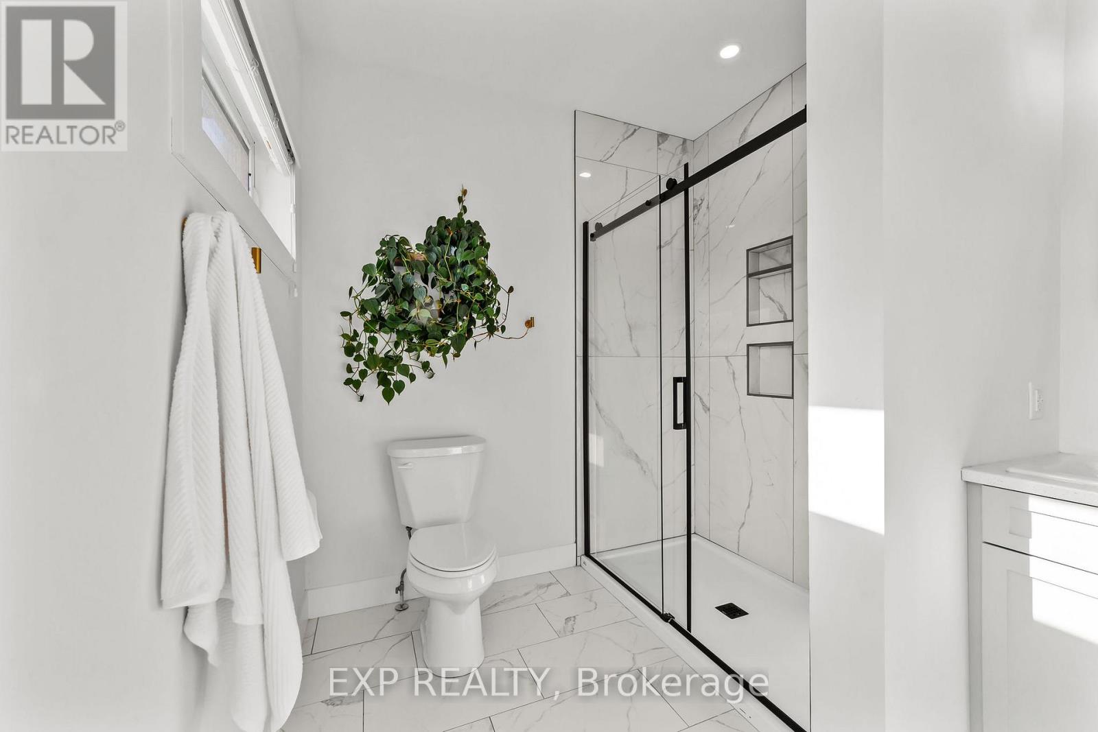58 Mcneil Street, Strathroy-Caradoc, Ontario  N0L 1W0 - Photo 20 - X12437167