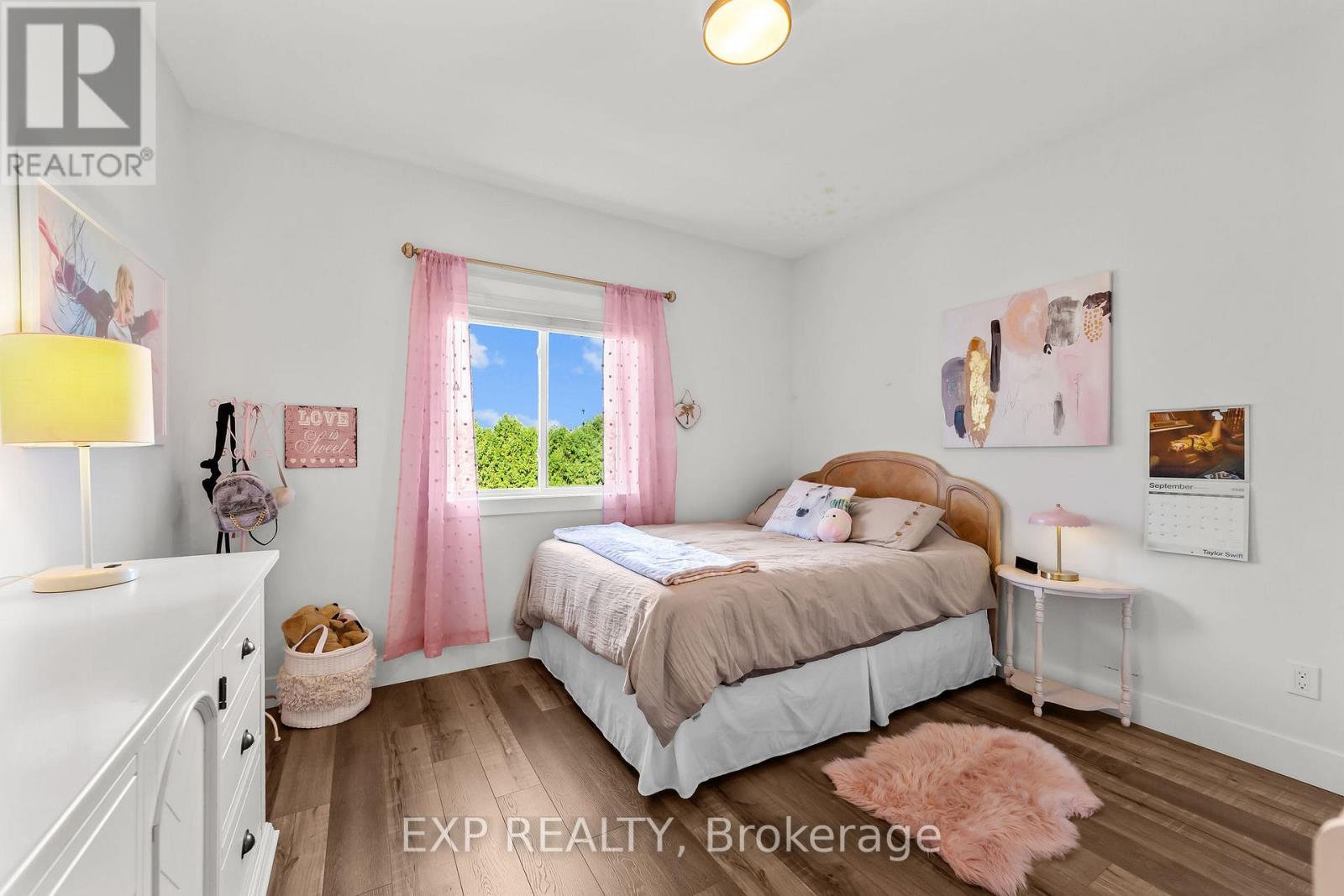 58 Mcneil Street, Strathroy-Caradoc, Ontario  N0L 1W0 - Photo 22 - X12437167