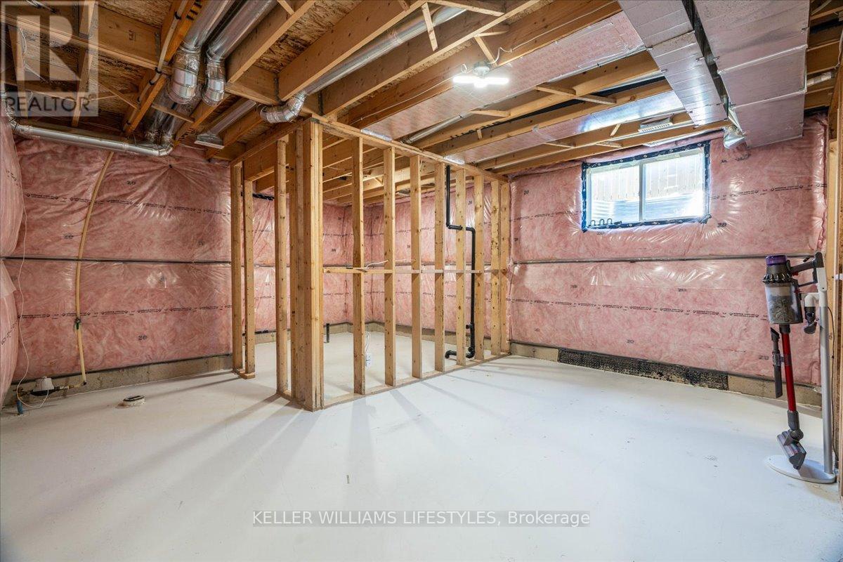 112 Jefferson Street, Lucan Biddulph, Ontario  N0M 2J0 - Photo 38 - X12437176