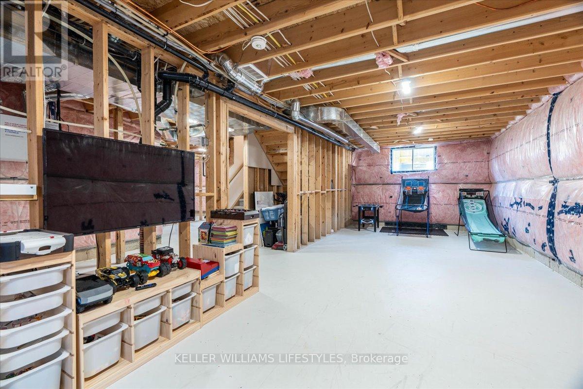 112 Jefferson Street, Lucan Biddulph, Ontario  N0M 2J0 - Photo 41 - X12437176