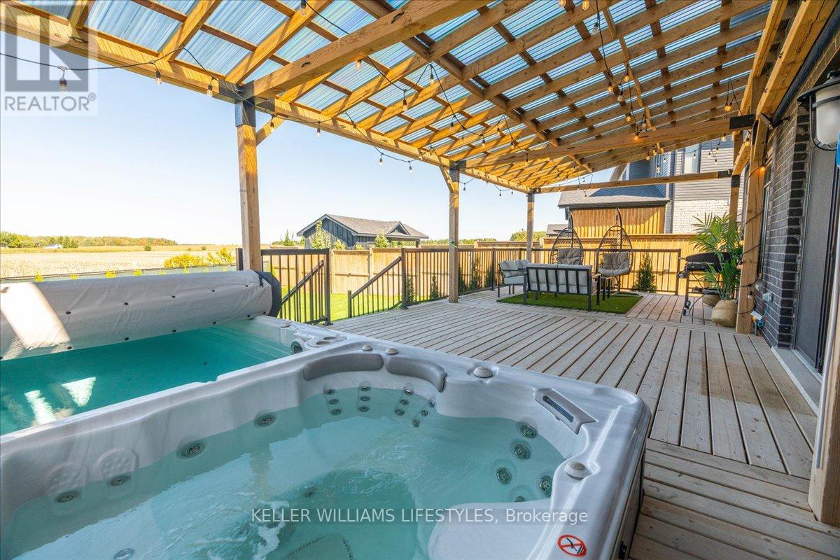 112 Jefferson Street, Lucan Biddulph, Ontario  N0M 2J0 - Photo 43 - X12437176