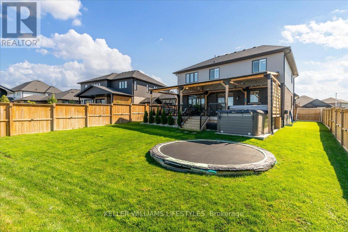 112 Jefferson Street, Lucan Biddulph, Ontario  N0M 2J0 - Photo 44 - X12437176