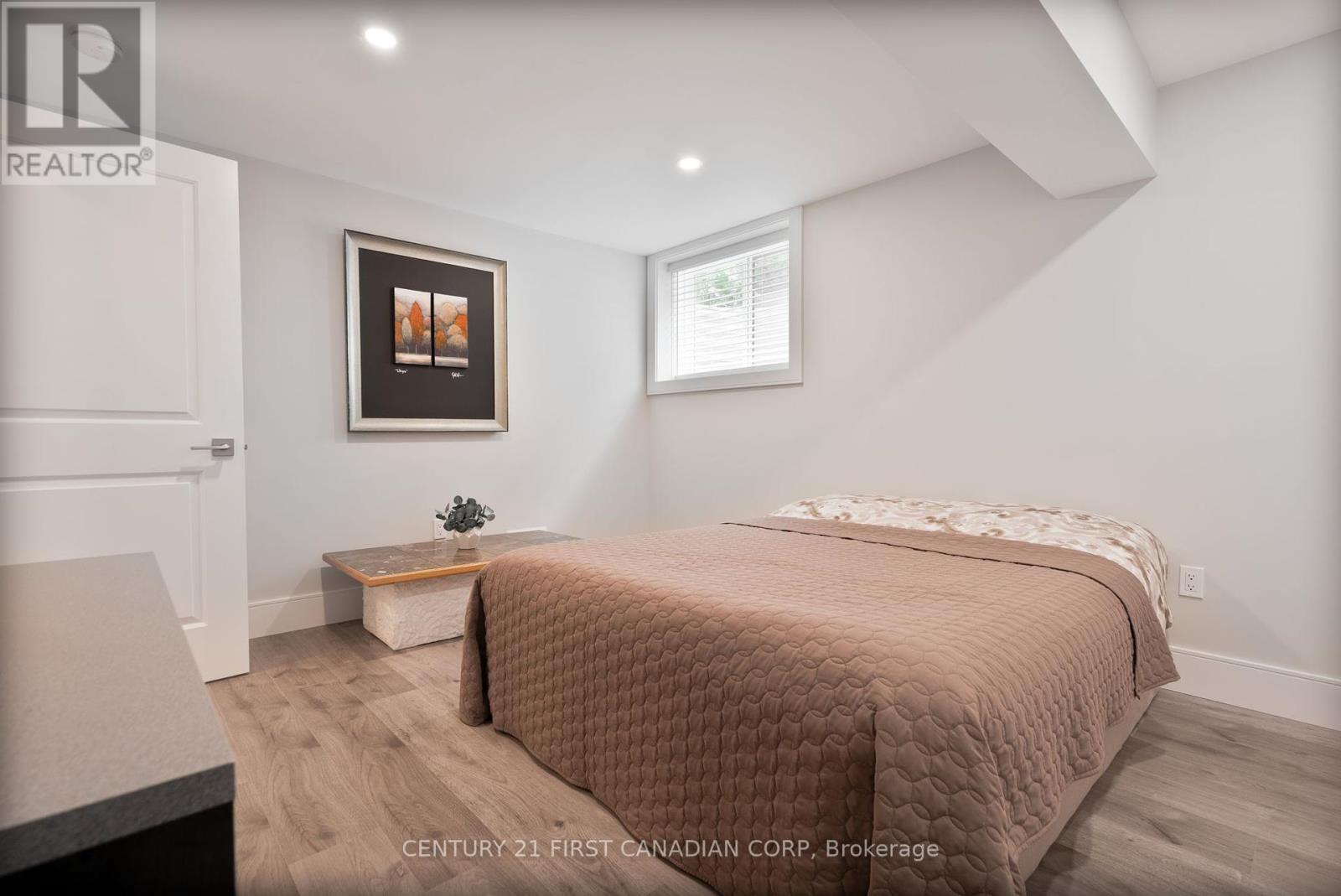 16 Foxborough Place, Thames Centre, Ontario  N0M 2P0 - Photo 28 - X12437212